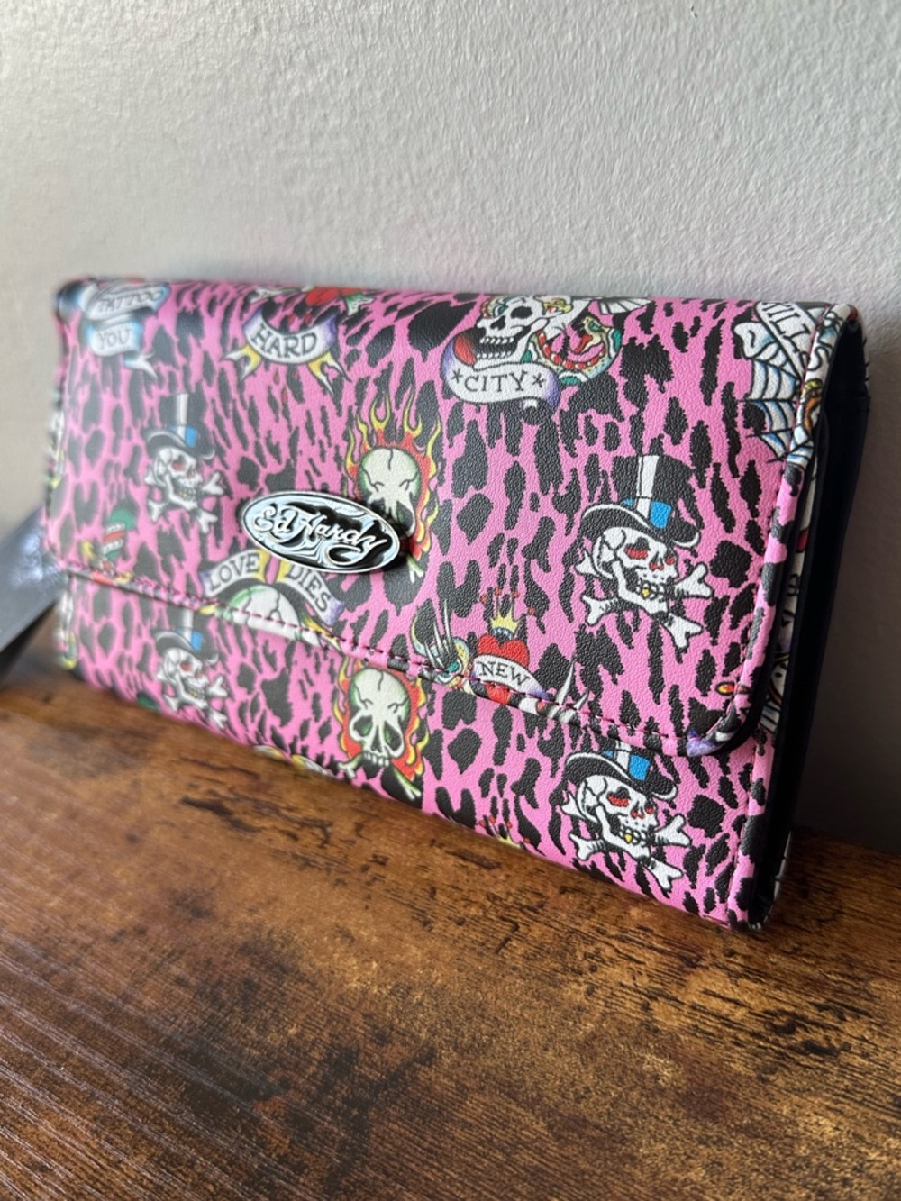 Ed Hardy Pink Tattoo-Inspired Skeleton Women’s Long Wallet Fold Out NWT - Picture 2 of 5